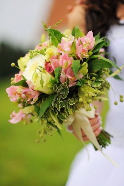     Mutlu an düğün buketi