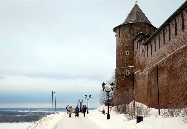冬日里看来的克里姆林宫俄罗斯下诺夫哥罗德 — 图库照片