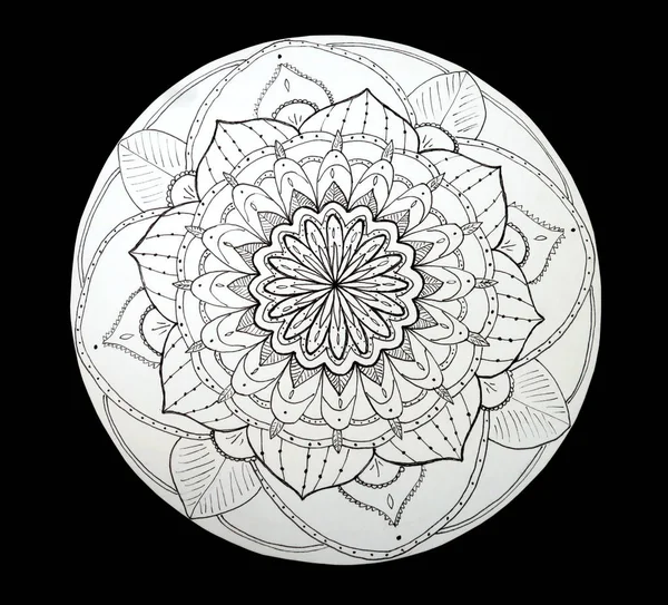 Mandala flor ornamental preto e branco — Fotografia de Stock