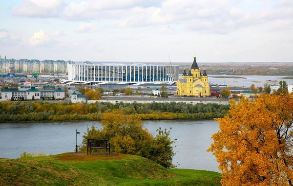 La costruzione di un nuovo stadio di calcio a Nizhny Novgorod — Foto Stock