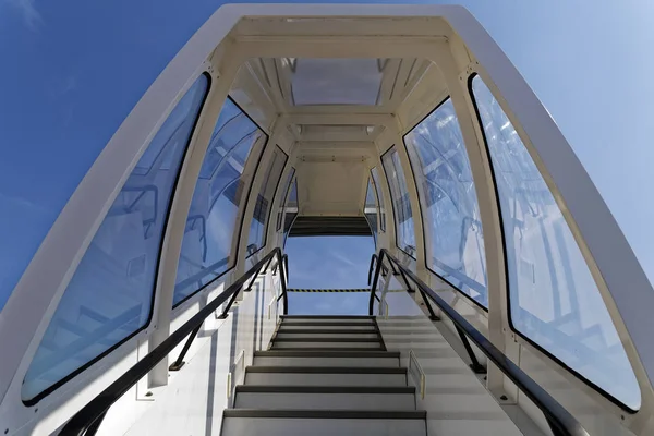 Лестница на самолете — стоковое фото