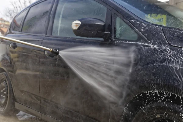 Wysokociśnieniowe czyszczenie samochodu — Zdjęcie stockowe