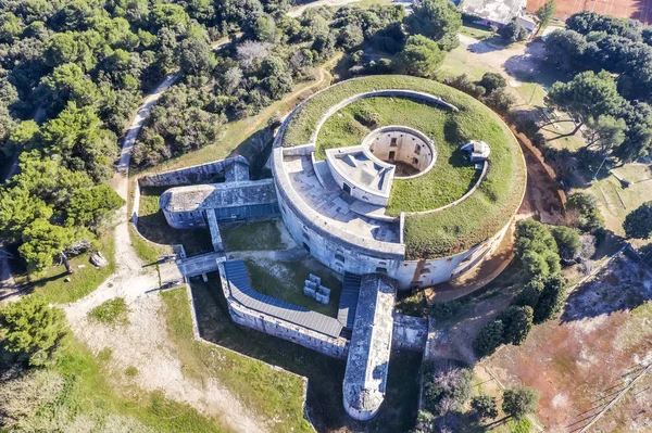Uma vista aérea do velho Forte Bourguignon, Pula, Ístria, Croácia — Fotografia de Stock