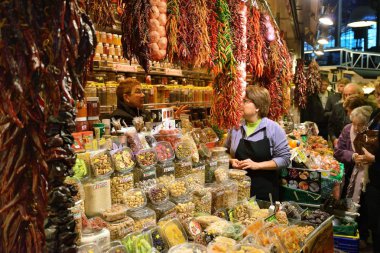 Barcelona'da büyük taze gıda pazarı