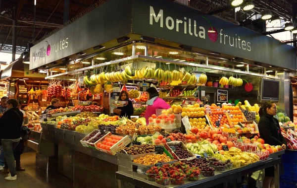 Största matmarknad i Barcelona — Stockfoto