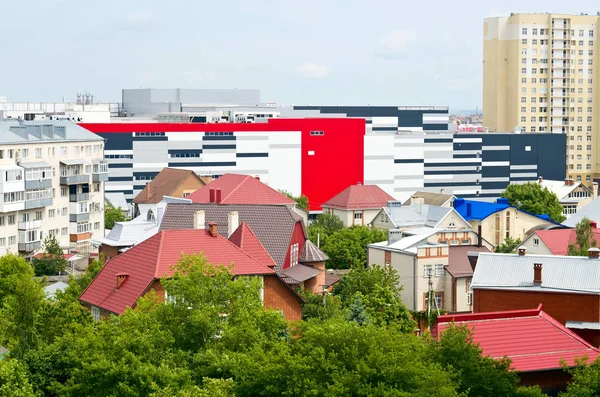 Különböző Építészeti Stílusú Épületek Egy Helyen — Stock Fotó
