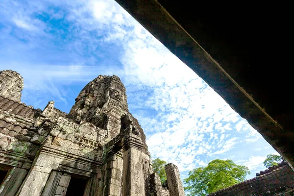 Tvář Kamenné Sochy Starověkého Bayon Chrámu Angkor Wat Siem Reap — Stock fotografie