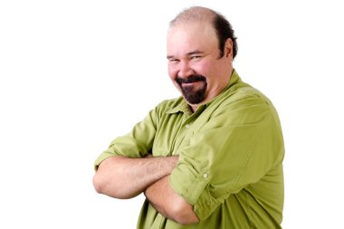 Katlanmış silah ile Smirking orta yaşlı adam