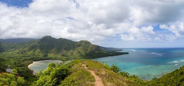 Panoramiczny widok na wybrzeże w Hawaje, Stany Zjednoczone Ameryki — Zdjęcie stockowe