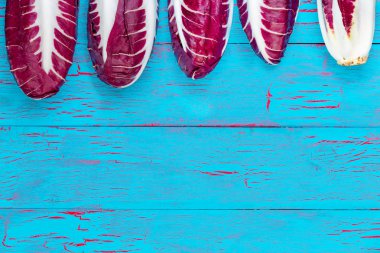 Beş taze radicchio başkanları üst kenarlık