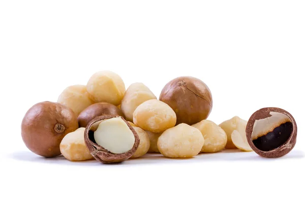 Montón de nueces frescas de macadamia ricas en nutrientes —  Fotos de Stock