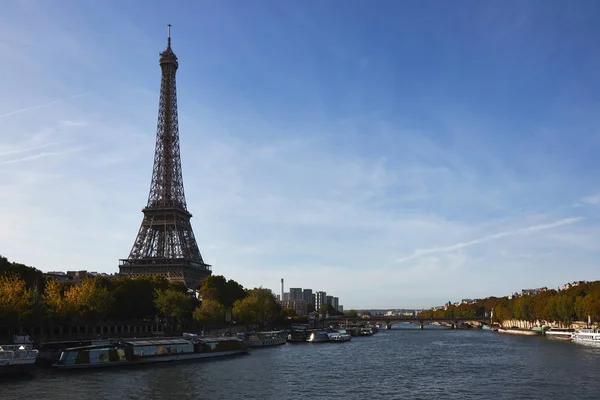 Torre Eiffel a ottobre . — Foto Stock