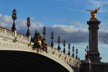 Alexander 3 köprü Paris .