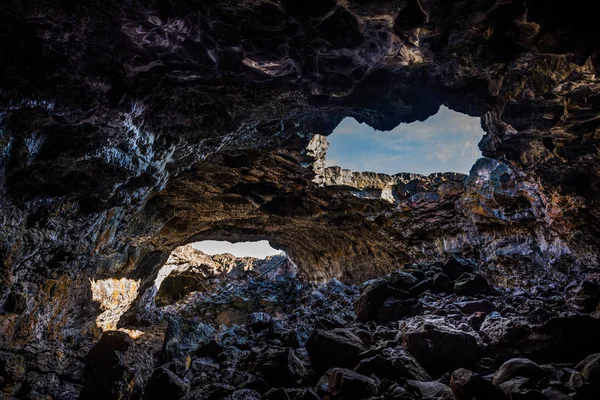 Cueva de los tubos de lava del túnel indio — Foto de Stock