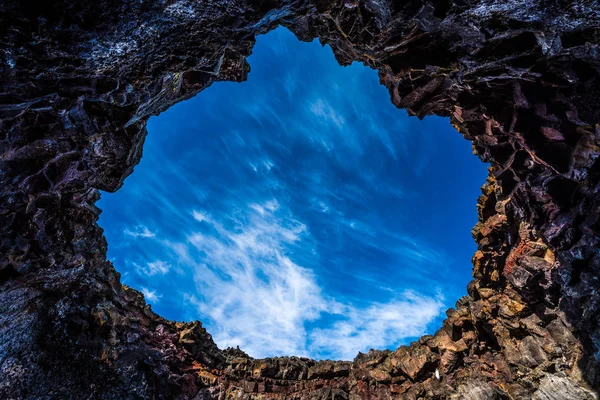 Grande abertura Túnel indiano Lava Tubos Caverna — Fotografia de Stock