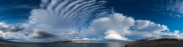 タマラック湾ピラミッド湖ネバダ — ストック写真