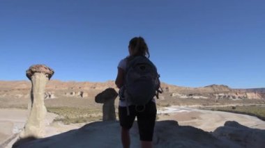 Wahweap Hoodoos Kanab yakınındaki keşfetmek backpacker kız