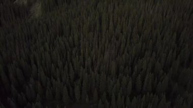 Uçurumun tepe, günbatımı San Juan dağlar gün batımında hava 