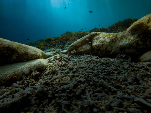 Estátuas subaquáticas no fundo do mar em Gili Meno Indones — Fotografia de Stock