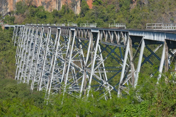Viaducto Goteik Sobre Arroyo Gohtwin Puente Vía Ferrocarril Único Cerca — Foto de Stock