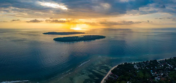 Gili Ostrovy Při Západu Slunce Letecký Pohled Jak Vidět Gili — Stock fotografie