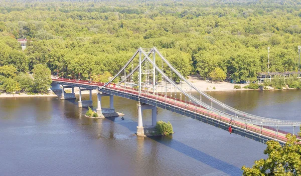 Puente Una Gran Ciudad Sobre Río —  Fotos de Stock