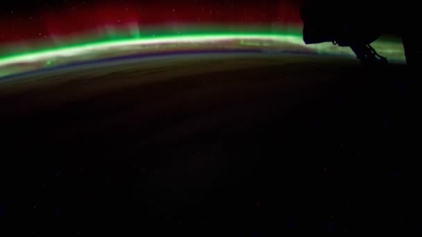 Belle et spectaculaire période de temps passant au-dessus Aurora Australis de satellite à l'espace. Cartes et images de la Terre avec la permission de Nasa .