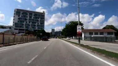 KUANTAN, PAHANG MALAYSIA - 24 MAR 2020: Malezya hükümeti Corona virüs krizi nedeniyle 7 gün sonra Kuantan şehir sokaklarında sakin bir atmosfer ilan etti.
