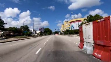 KUANTAN, PAHANG MALAYSIA - 24 MAR 2020: Malezya hükümeti Corona virüs krizi nedeniyle 7 gün sonra Kuantan şehir sokaklarında sakin bir atmosfer ilan etti.