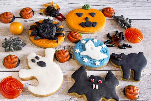 Halloween cookies and fruit jelly — Stock Photo, Image