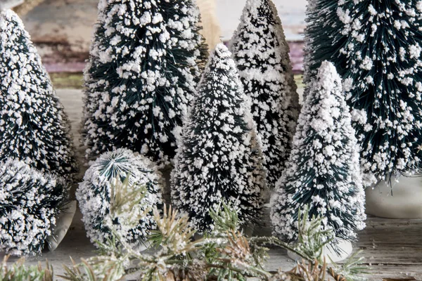 Neve alberi di Natale giocattoli — Foto Stock