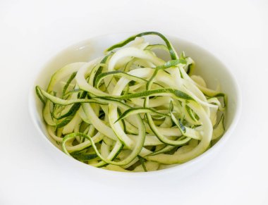 Taze dilimlenmiş kabak ham