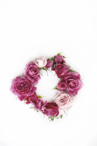 Floral frame with roses on white background. — Stock Photo, Image