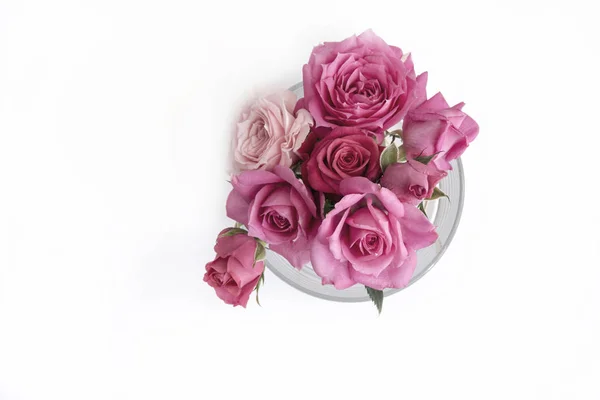 Fond avec décoration florale de roses naturelles . — Photo