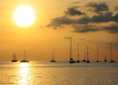 Sunset bulvarında Andaman Denizi.