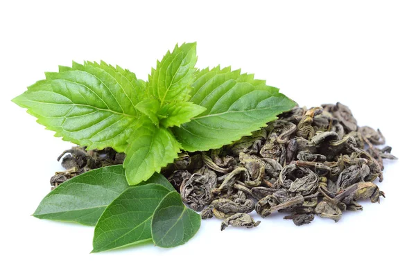 Tè verde con menta fresca isolato — Foto Stock