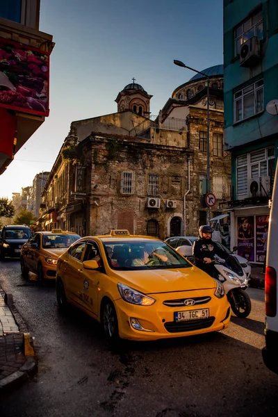 Şehirde Penceresi Olan Eski Binalar — Stok fotoğraf