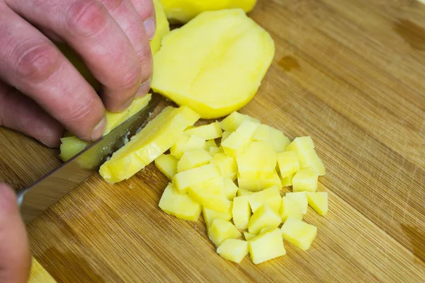 Вырезать Вареный Картофель Приготовления Различных Блюд — стоковое фото