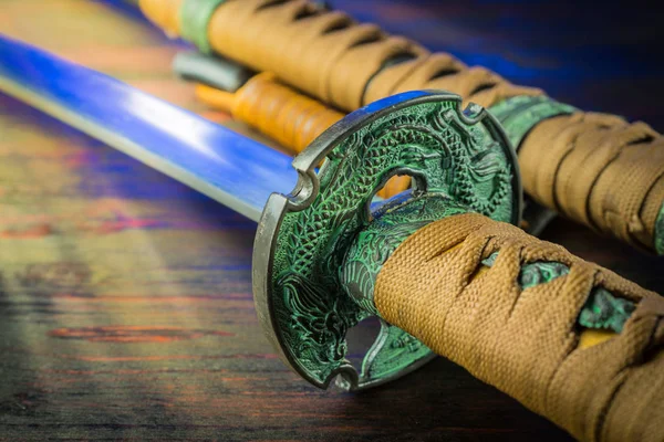 Espada del samurai. Armas japonesas medievales . —  Fotos de Stock