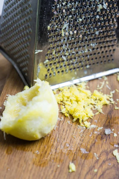 Removing Zest Lemon Ingredient Delicious Dishes Removing Zest Lemon Ingredient — Stock Photo, Image