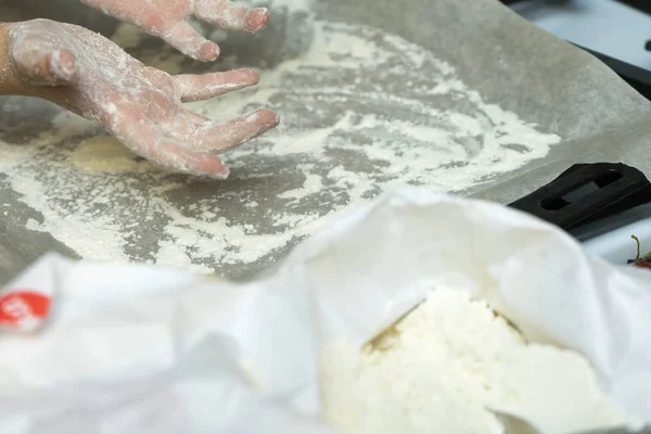 Hands Flour Homemade Cake Cooking Kitchen Hands Flour Homemade Cake — Stock Photo, Image