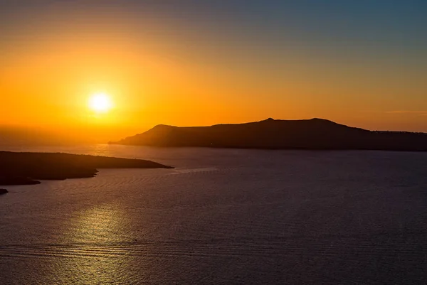 Beau coucher de soleil de santorin — Photo