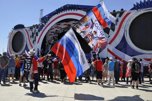 Formula 1 Grand Prix, Rusya imza isteyen bekleyen 2017 hayranları