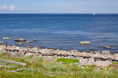 Beyaz deniz ve onun sahil üzerinde Bolşoy Adası, Zayatsky Solovetsky adalar