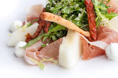 Parma ham ve kavun salatası.