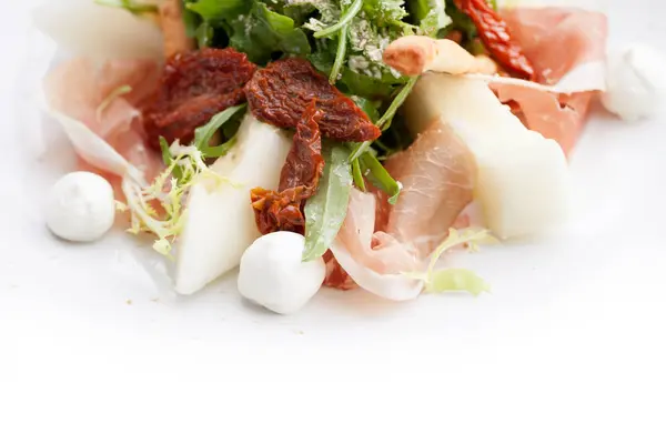 Parma ham ve kavun salatası.