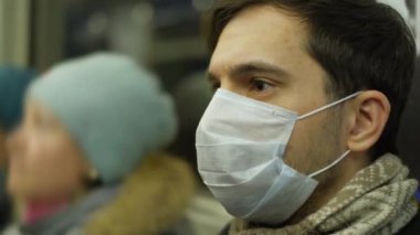 Erkek Maskesi. Coronavirus. Corona Virüsü. Covid-19. 2019-Ncov. Çevre Kirliliği.
