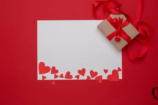 Happy Valentijnsdag liefde viering in een rustieke stijl, geïsoleerd. — Stockfoto