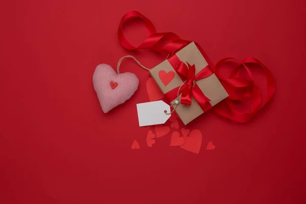 Glad Alla hjärtans dag kärlek firande i rustik stil isolerade. — Stockfoto
