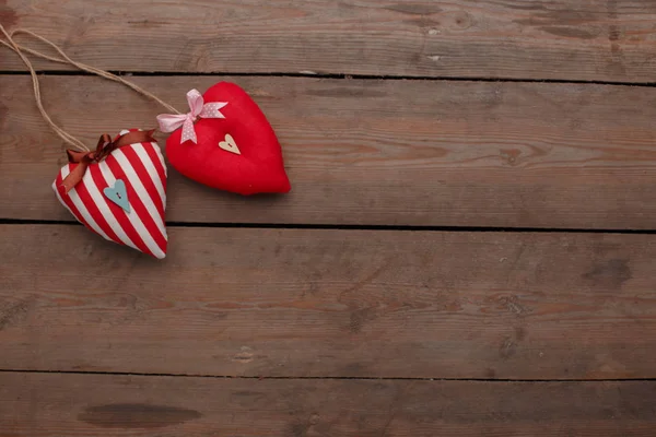 Happy Valentijnsdag liefde viering in een rustieke stijl, geïsoleerd. — Stockfoto